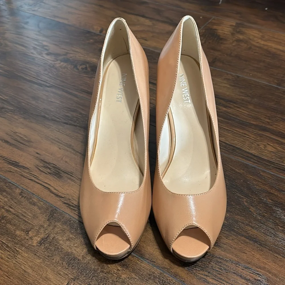 Nine West Tan And Brown Peep Toe Padded Wood Effect Heel Platform Pumps